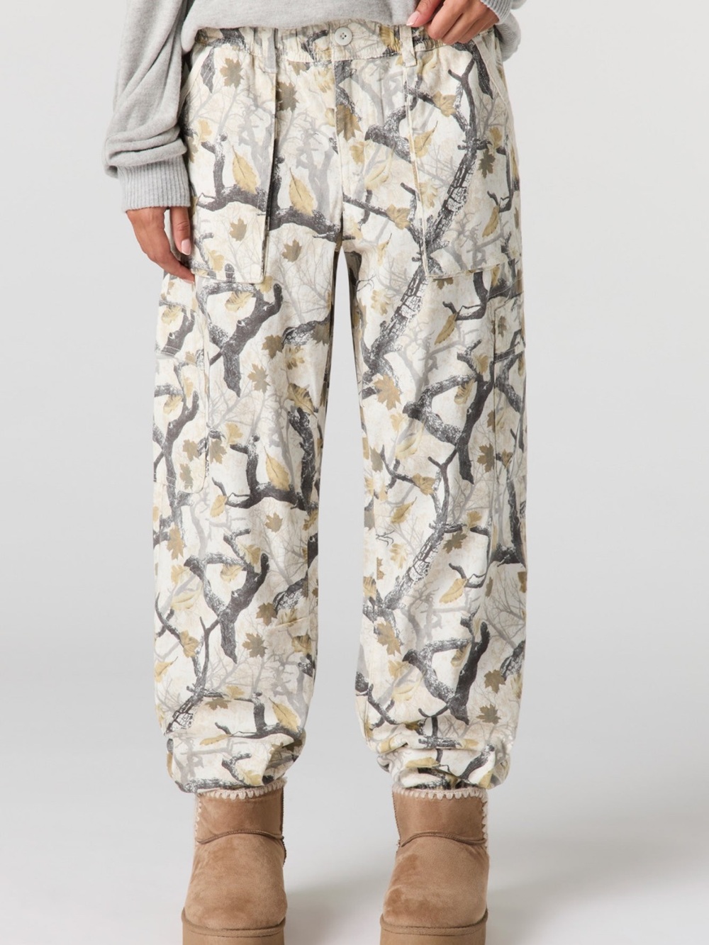 Relaxed Floral-Branch Print Jogger cargo Pants - Cream/Grey